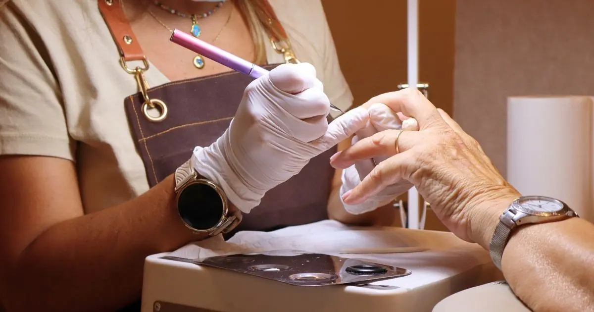 manicura en ln nails and beauty olite